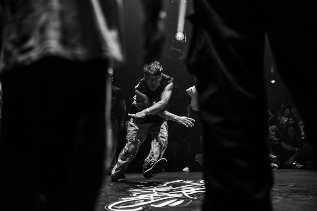 bboy top rock parallel jam
